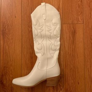 Brand new white cowboy boots
